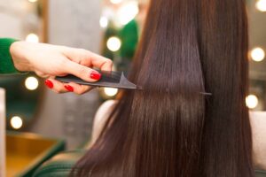 Lissage à la kératine : fonctionnement et conseils pour débuter
