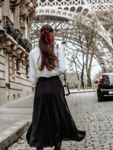 Jupe longue noire : mes conseils pour un hiver stylé