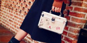 Comment transformer un vanity pour femme en trousse de secours beauté