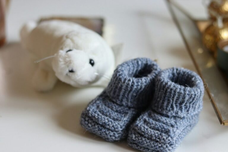 Tricoter des chaussons de bébé à l’aiguille : guide détaillé 26 chaussons de bébé
