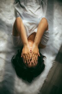 Cycle irrégulier 🤯 Quand faire un test de grossesse fiable ?
