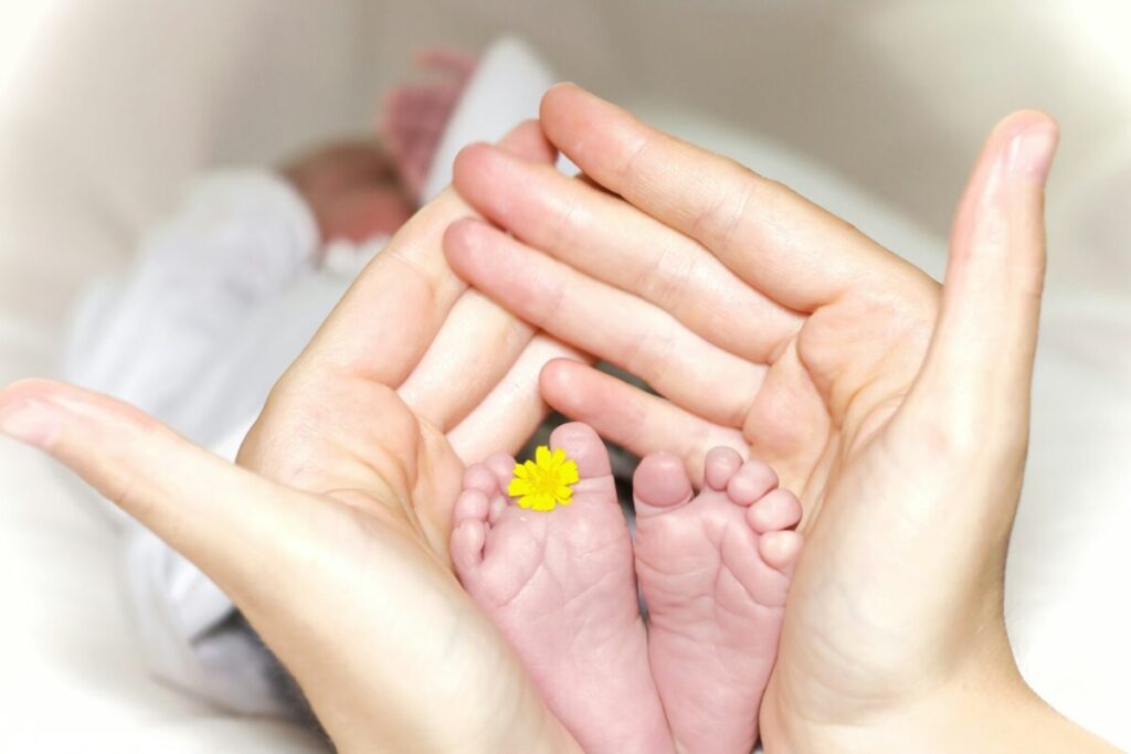 Mycose fessier bébé 😕 Causes, traitements et prévention