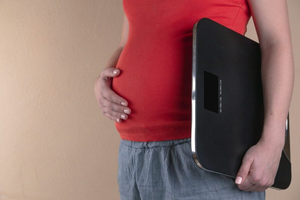 Tableau poids bébé grossesse : évolution mois par mois 📊 2 Tableau poids bébé grossesse : évolution mois par mois 📊