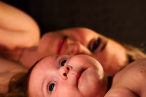 Prise de Poids Bébé Allaitement : Repères Essentiels et Conseils