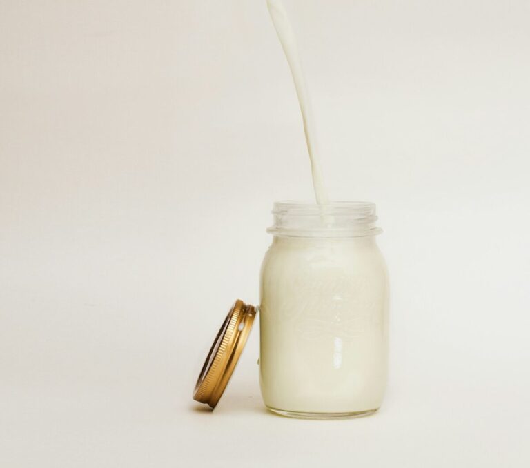 Quantité lait bébé 1 semaine : repères essentiels et conseils 20 Quantité lait