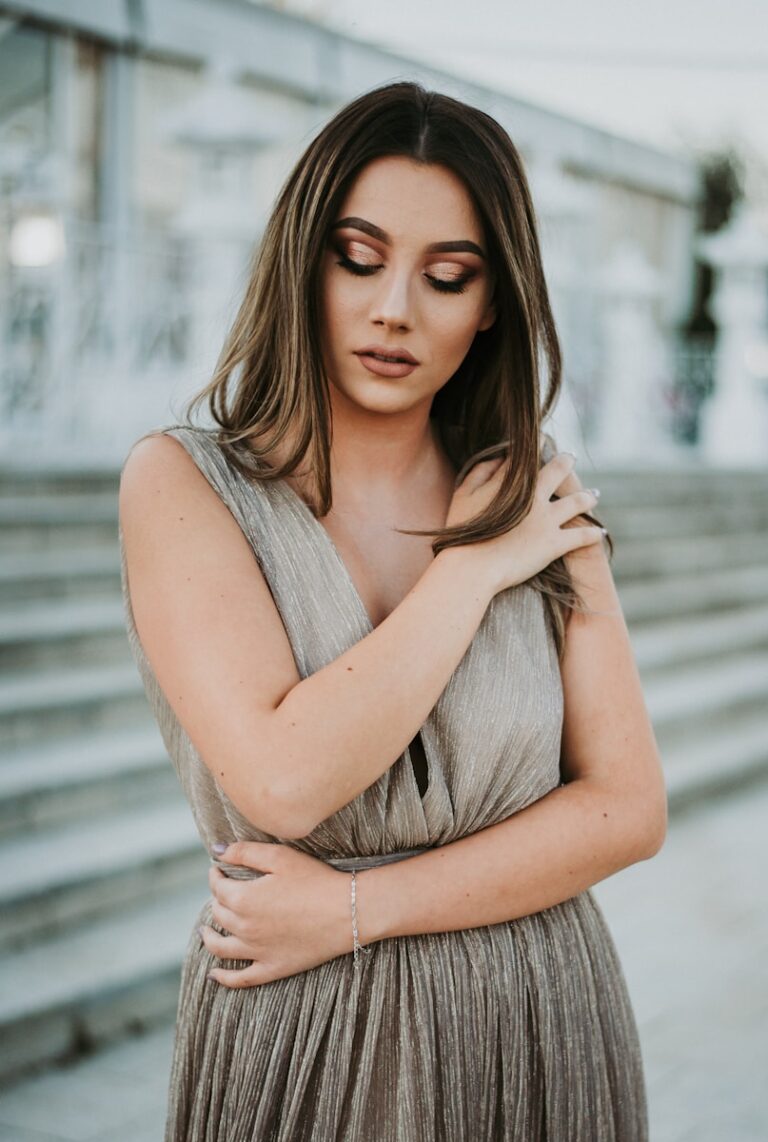Robe cocktail verte pour mariage : conseils, styles et accessoires 30 Robe cocktail verte
