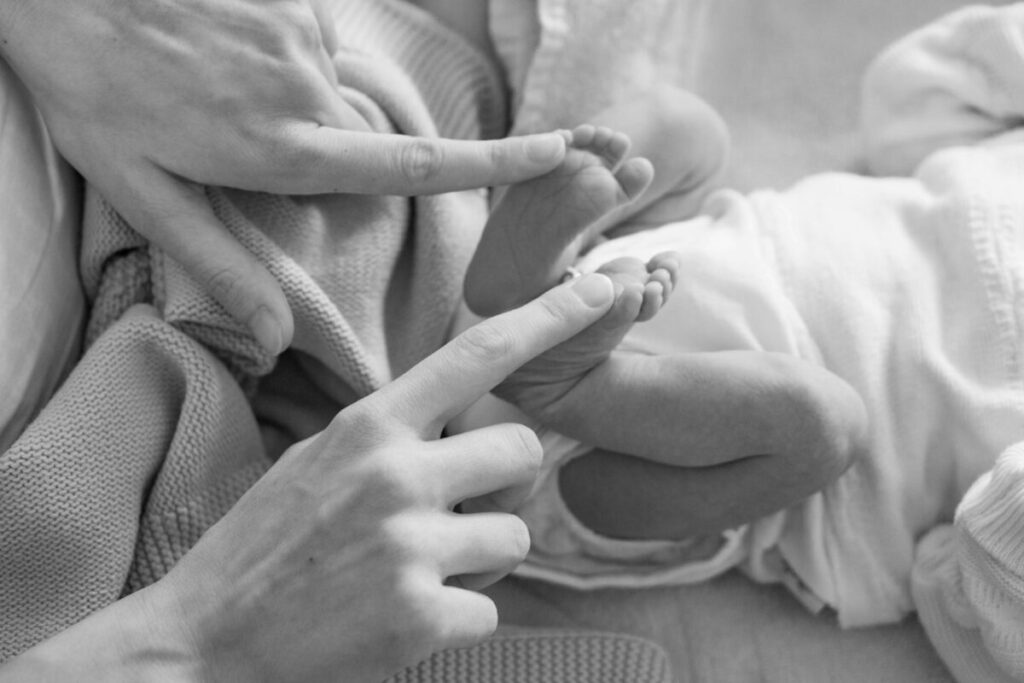 Taille Pied Bébé Naissance : Guide Complet et Mesures Moyennes 2 Taille Pied Bébé Naissance : Guide Complet et Mesures Moyennes