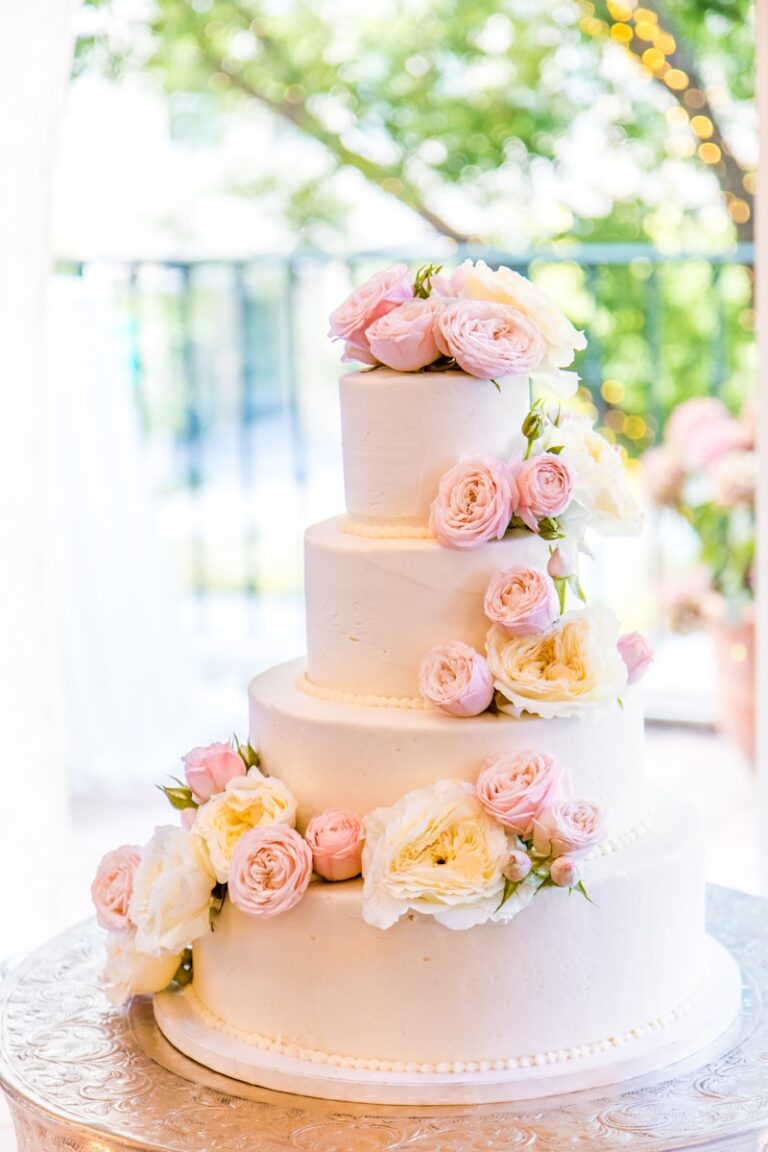 Gâteau de Mariage : Conseils pour Choisir Saveur, Style et Budget 18 gateau mariage