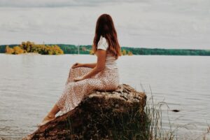 Jupes fleuries : looks, conseils et idées stylées