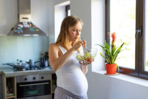 Vitamine B9 et grossesse : couvrir ses besoins par l’alimentation
