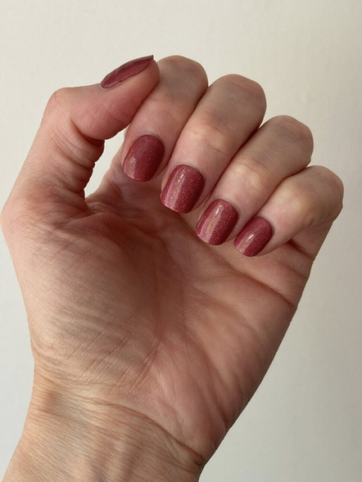 Faux ongles autocollants : la solution pour des ongles parfaits et sains 1 Faux ongles autocollants : la solution pour des ongles parfaits et sains